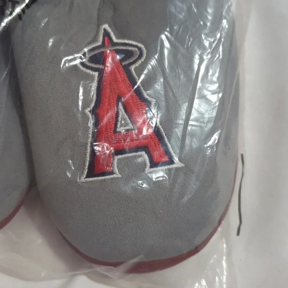NWT Los Angeles Angels Big A Halo Logo Slippers, Color Red/Gray Size 11.5 - Picture 9 of 10